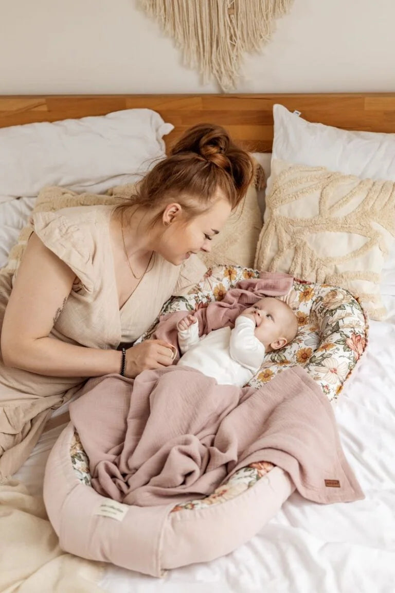 OLIVIER Baby Nest Bed - Powder pink