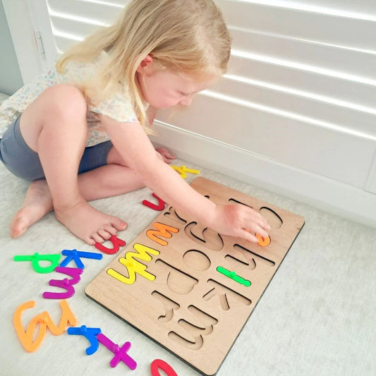 Te Pū Taka Māori - The Māori Alphabet Puzzle - Brights