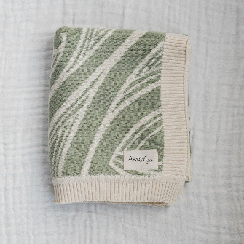 Knitted pēpi blanket- sage green