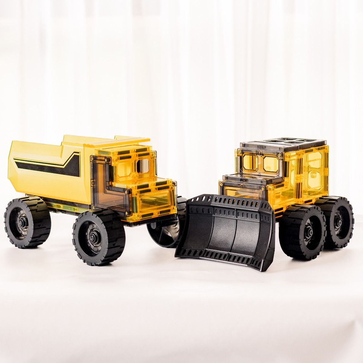 Magnetic Mega Earth Movers 22pc