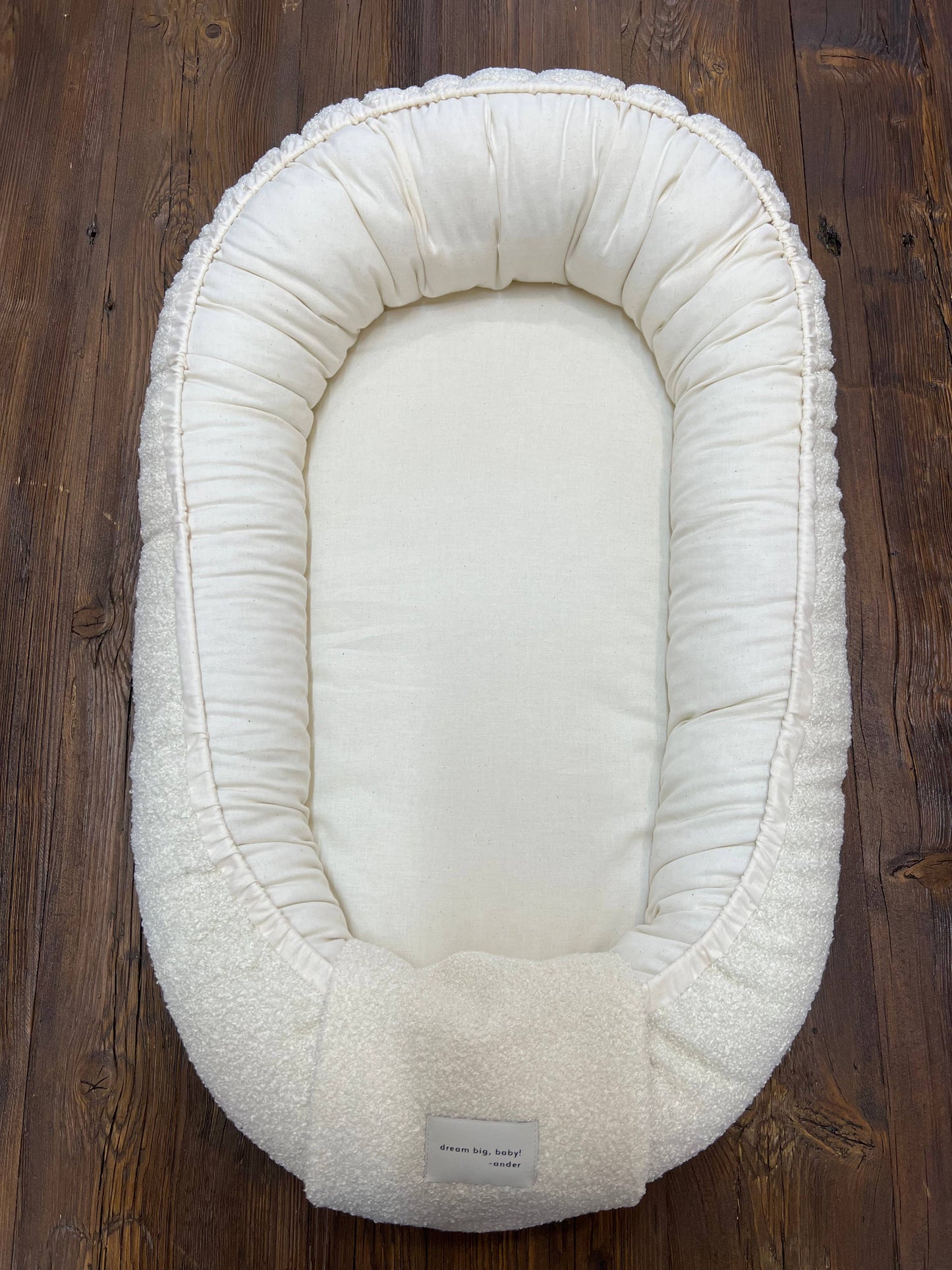 OLIVIER Baby Nest Bed - Teddy fleece