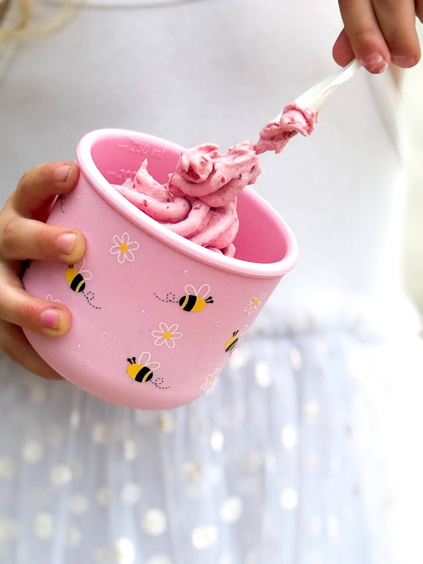 Silicone Snack Pot - Bumble