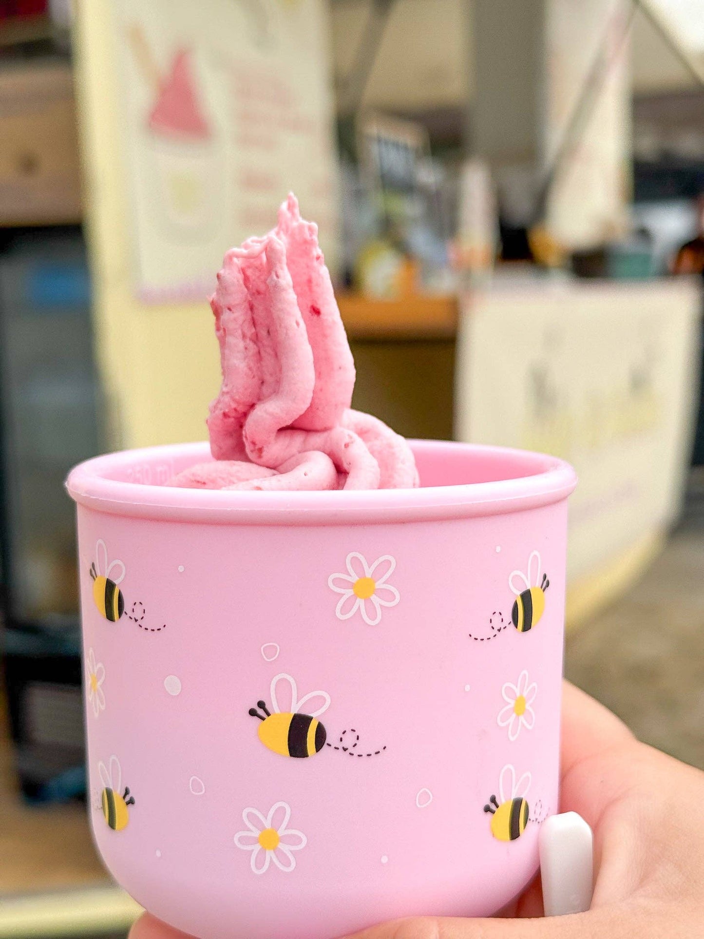 Silicone Snack Pot - Bumble