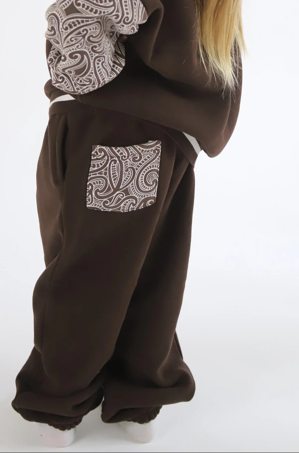 The Wolf Pullover Track set - Chocolate Brown