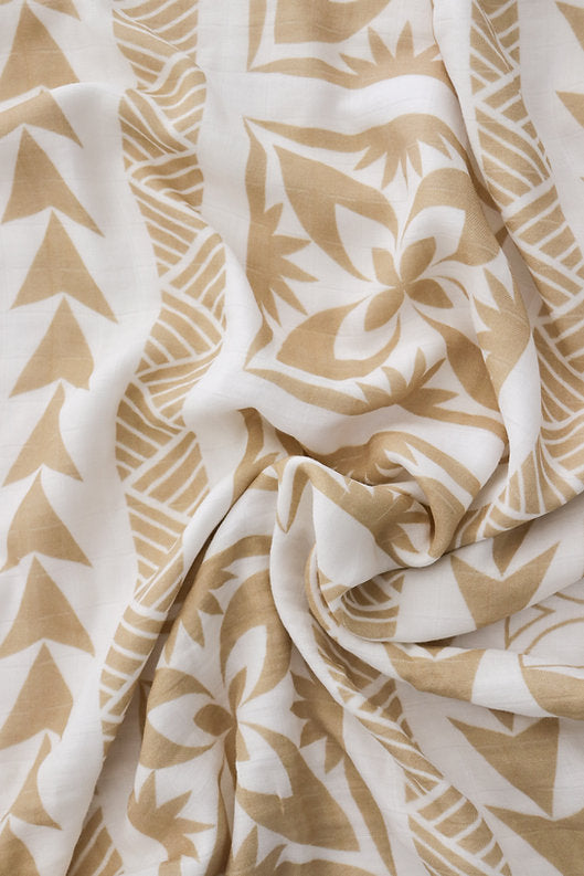 Mālū Layered Muslin Blanket - Golden